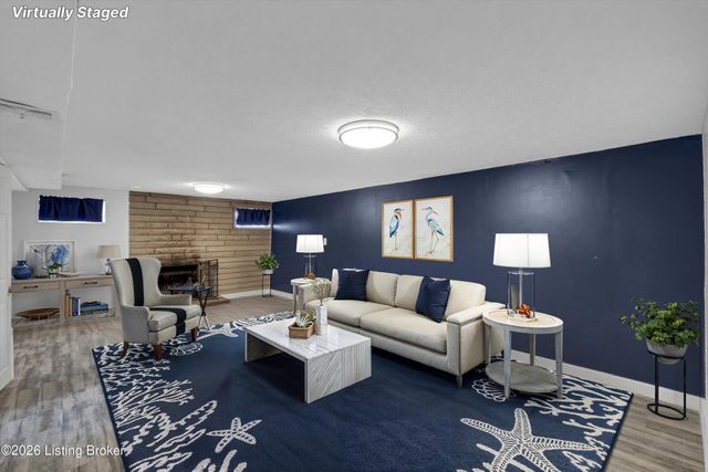 5917 Bay Pine Dr, Louisville, KY 40219