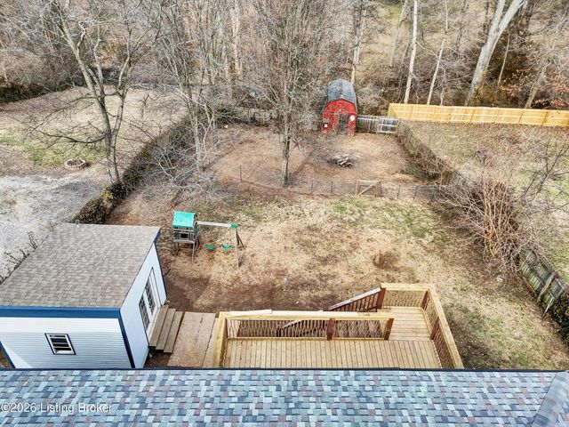 5917 Bay Pine Dr, Louisville, KY 40219