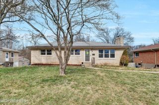 5917 Bay Pine Dr, Louisville, KY 40219