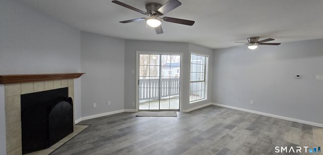 90 Crown Knoll Court APT 136, Groton, CT 06340