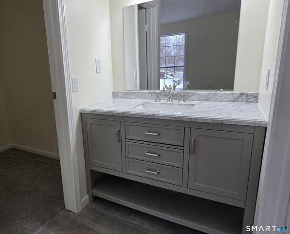 90 Crown Knoll Court APT 136, Groton, CT 06340