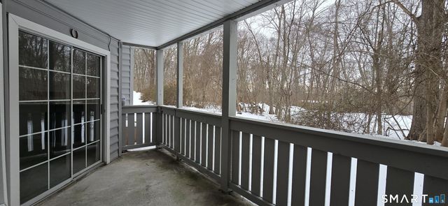 90 Crown Knoll Court APT 136, Groton, CT 06340