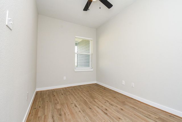 10317 Lake Road 10C, Houston, TX 77070