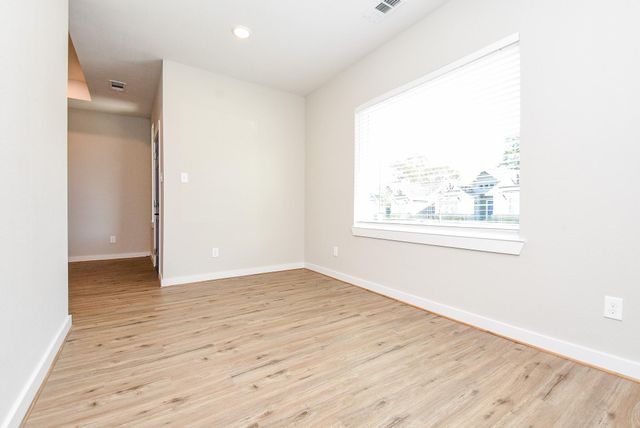 10317 Lake Road 10C, Houston, TX 77070