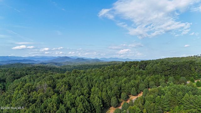 3 Dasali Way, Murphy, NC 28906