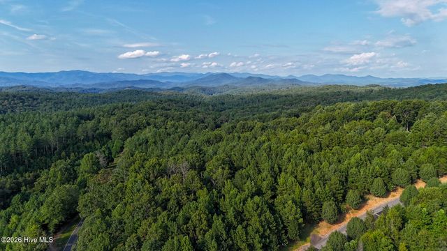 3 Dasali Way, Murphy, NC 28906