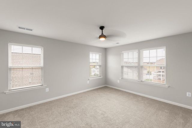 127 WESTCHESTER DR, Stephens City, VA 22655