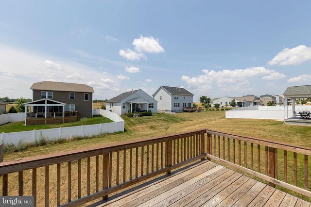 127 WESTCHESTER DR, Stephens City, VA 22655