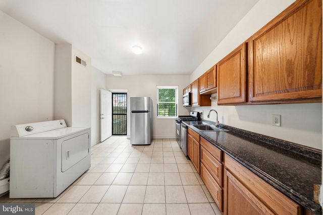 2516 W PRATT ST, Baltimore, MD 21223