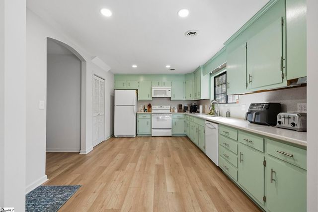 12 Coleman Drive, Travelers Rest, SC 29690