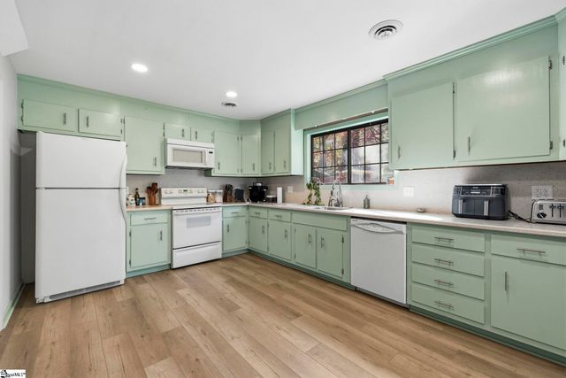 12 Coleman Drive, Travelers Rest, SC 29690