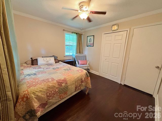818 Hillcrest Avenue, Gastonia, NC 28052