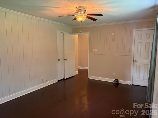 818 Hillcrest Avenue, Gastonia, NC 28052