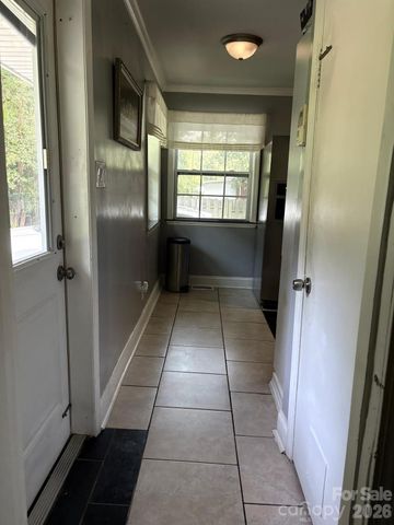 818 Hillcrest Avenue, Gastonia, NC 28052