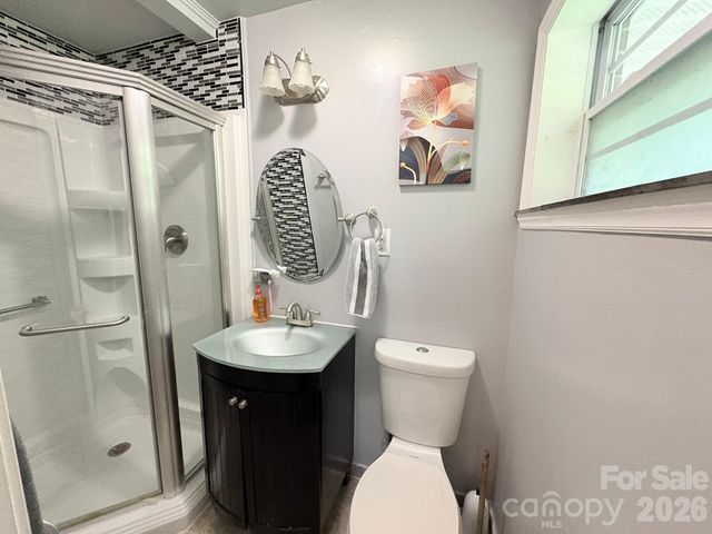 818 Hillcrest Avenue, Gastonia, NC 28052