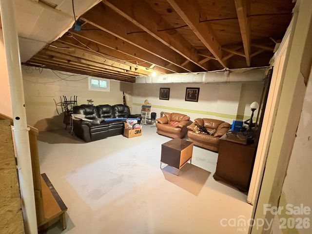 818 Hillcrest Avenue, Gastonia, NC 28052