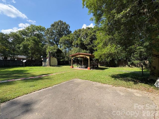 818 Hillcrest Avenue, Gastonia, NC 28052