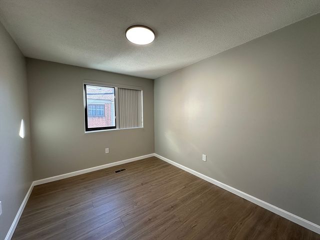 79 Greenbrook Dr 79, Stoughton, MA 02072