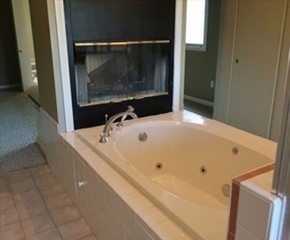 64 Arrowhead 64, Ashland, MA 01721
