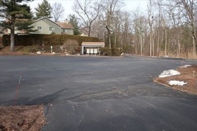 64 Arrowhead 64, Ashland, MA 01721