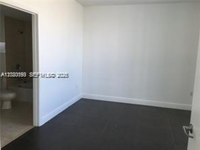 90 SW 3rd St 3204, Miami, FL 33130