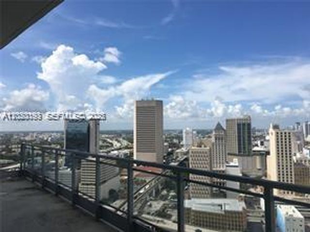 90 SW 3rd St 3204, Miami, FL 33130