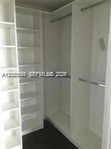 90 SW 3rd St 3204, Miami, FL 33130