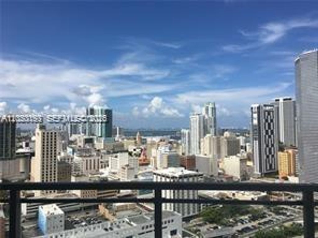 90 SW 3rd St 3204, Miami, FL 33130