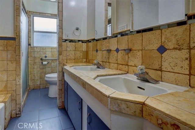 700 E Carson Street 4, Long Beach, CA 90807