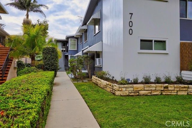 700 E Carson Street 4, Long Beach, CA 90807