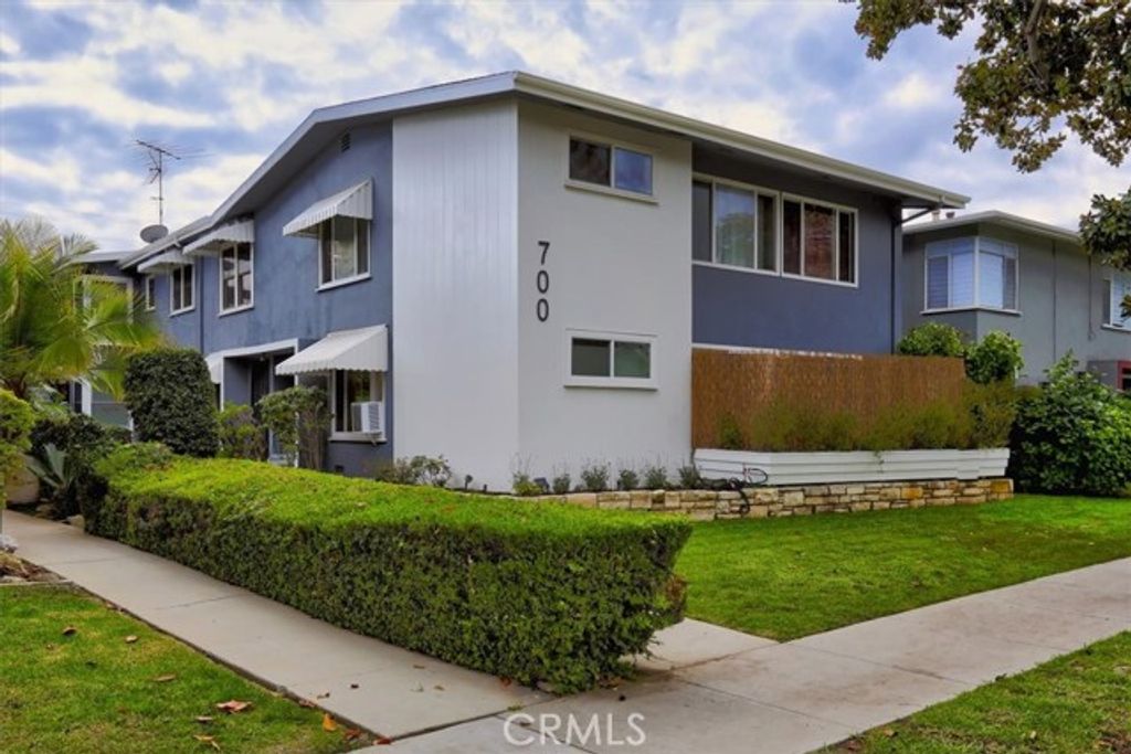 700 E Carson Street 4, Long Beach, CA 90807