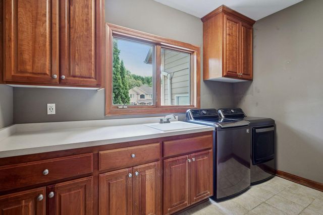 15208 Fairway Heights Road NW, Prior Lake, MN 55372