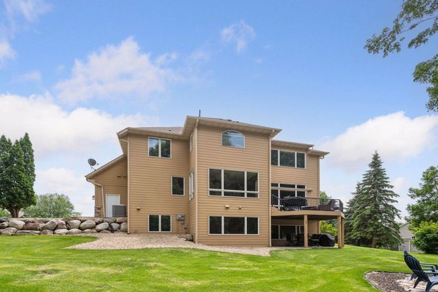 15208 Fairway Heights Road NW, Prior Lake, MN 55372