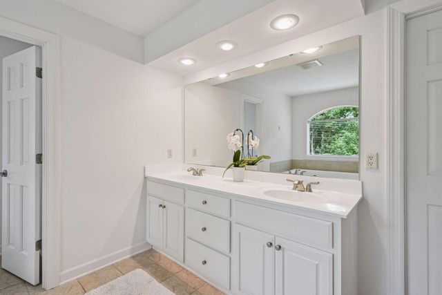 15208 Fairway Heights Road NW, Prior Lake, MN 55372