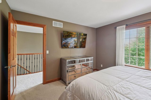 15208 Fairway Heights Road NW, Prior Lake, MN 55372
