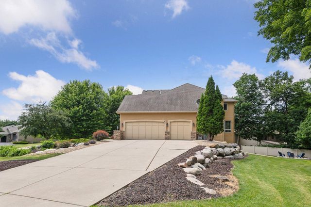 15208 Fairway Heights Road NW, Prior Lake, MN 55372