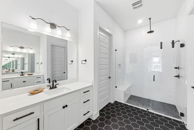 1144 Lucca DR 6, Dripping Springs, TX 78620