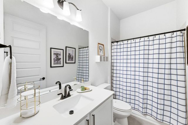 1144 Lucca DR 6, Dripping Springs, TX 78620