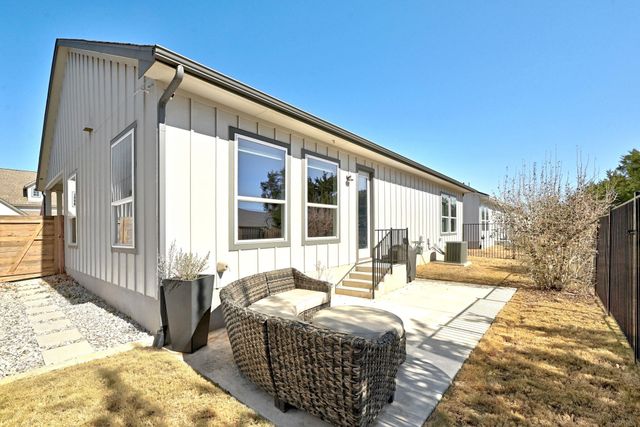 1144 Lucca DR 6, Dripping Springs, TX 78620