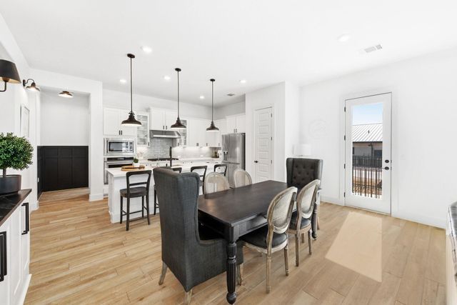 1144 Lucca DR 6, Dripping Springs, TX 78620