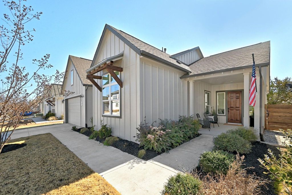 1144 Lucca DR 6, Dripping Springs, TX 78620