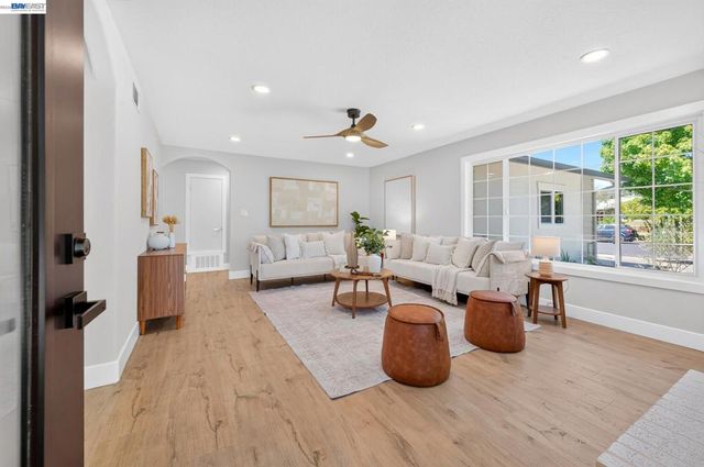 646 Joyce Street, Livermore, CA 94550