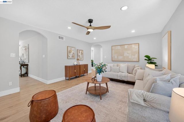 646 Joyce Street, Livermore, CA 94550