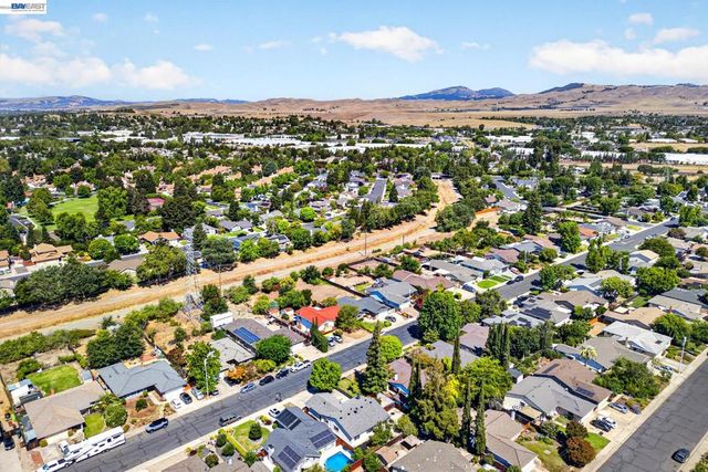 646 Joyce Street, Livermore, CA 94550