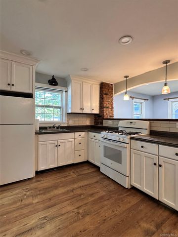 47 Henry Street, Sayville, NY 11782