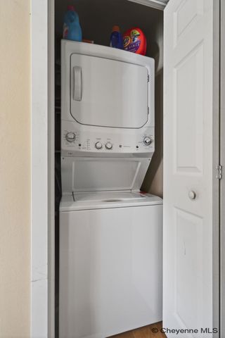 3527 HYNDS BLVD, Cheyenne, WY 82001