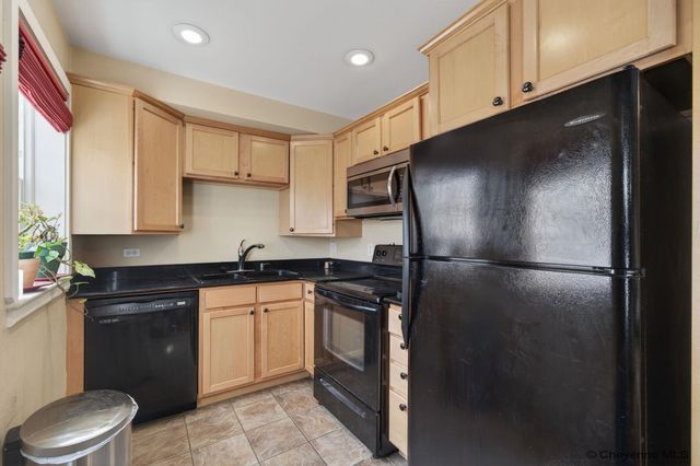 3527 HYNDS BLVD, Cheyenne, WY 82001