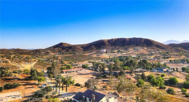 16770 Rocky Glen, Lake Mathews, CA 92570