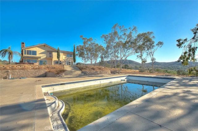 16770 Rocky Glen, Lake Mathews, CA 92570