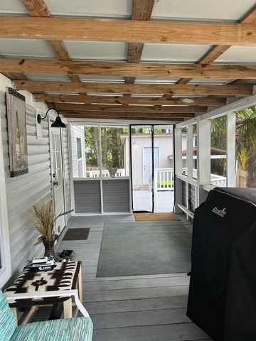 6 Shamrock Circle, Murrells Inlet, SC 29576